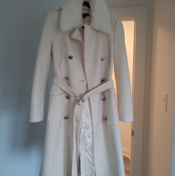 Stunning Bebe Belted Wool Coat with Rabbit Fur Collar - Picture 5 of 13